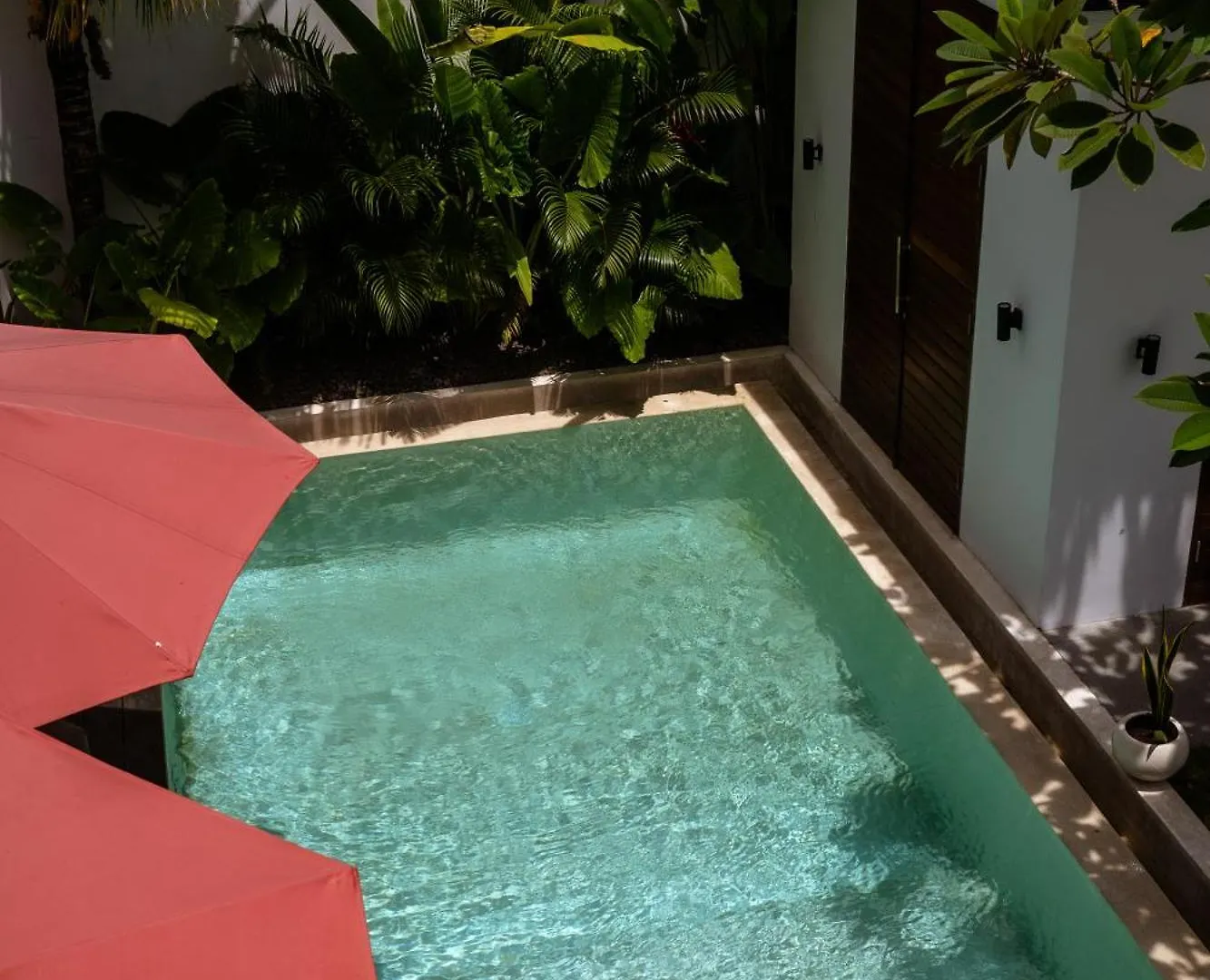 Bali Large 5-Br Private Luxury Dandanku Villa In Seminyak Indonesia