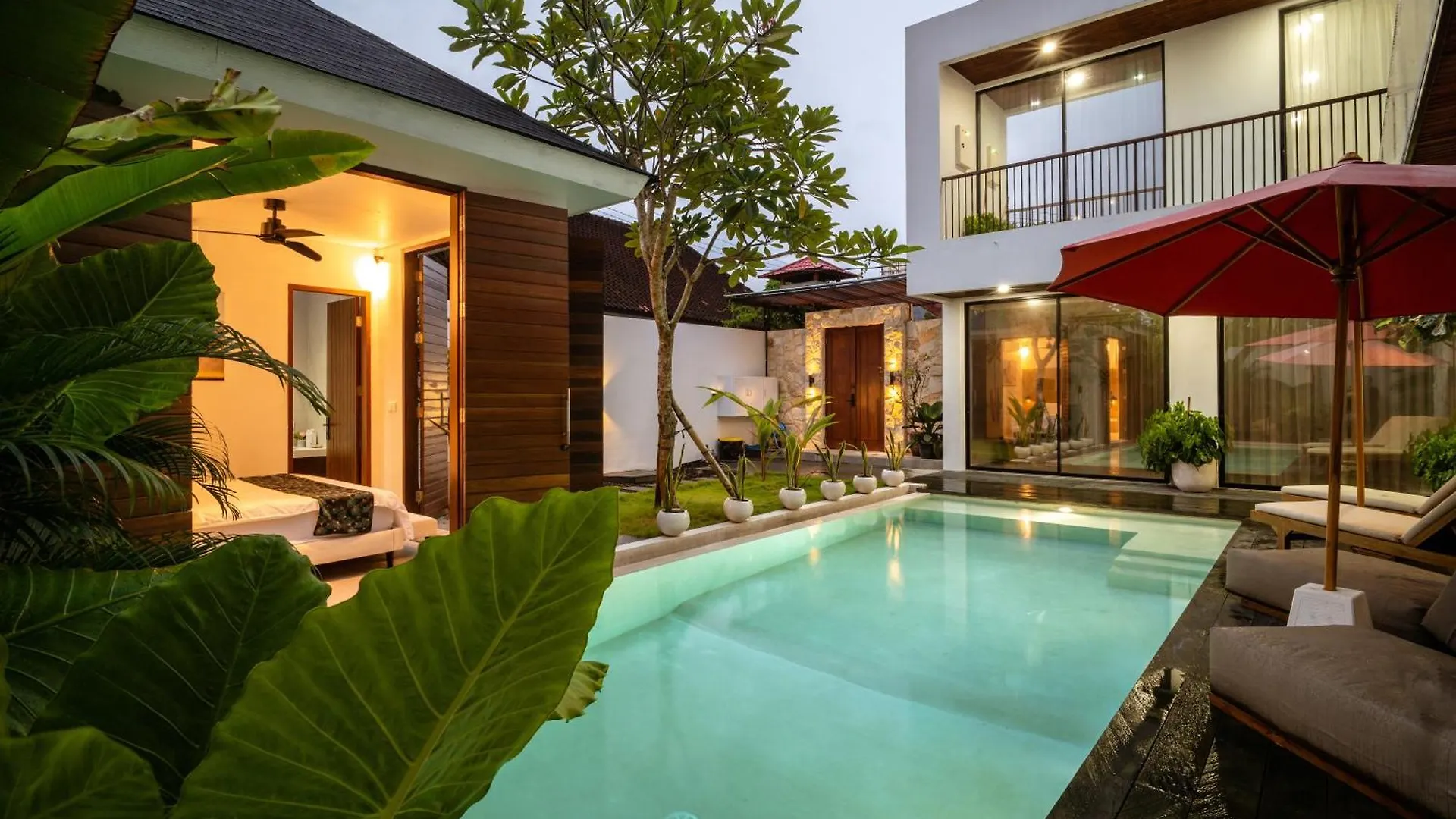 Bali Large 5-Br Private Luxury Dandanku Villa In Seminyak Seminyak (Bali)