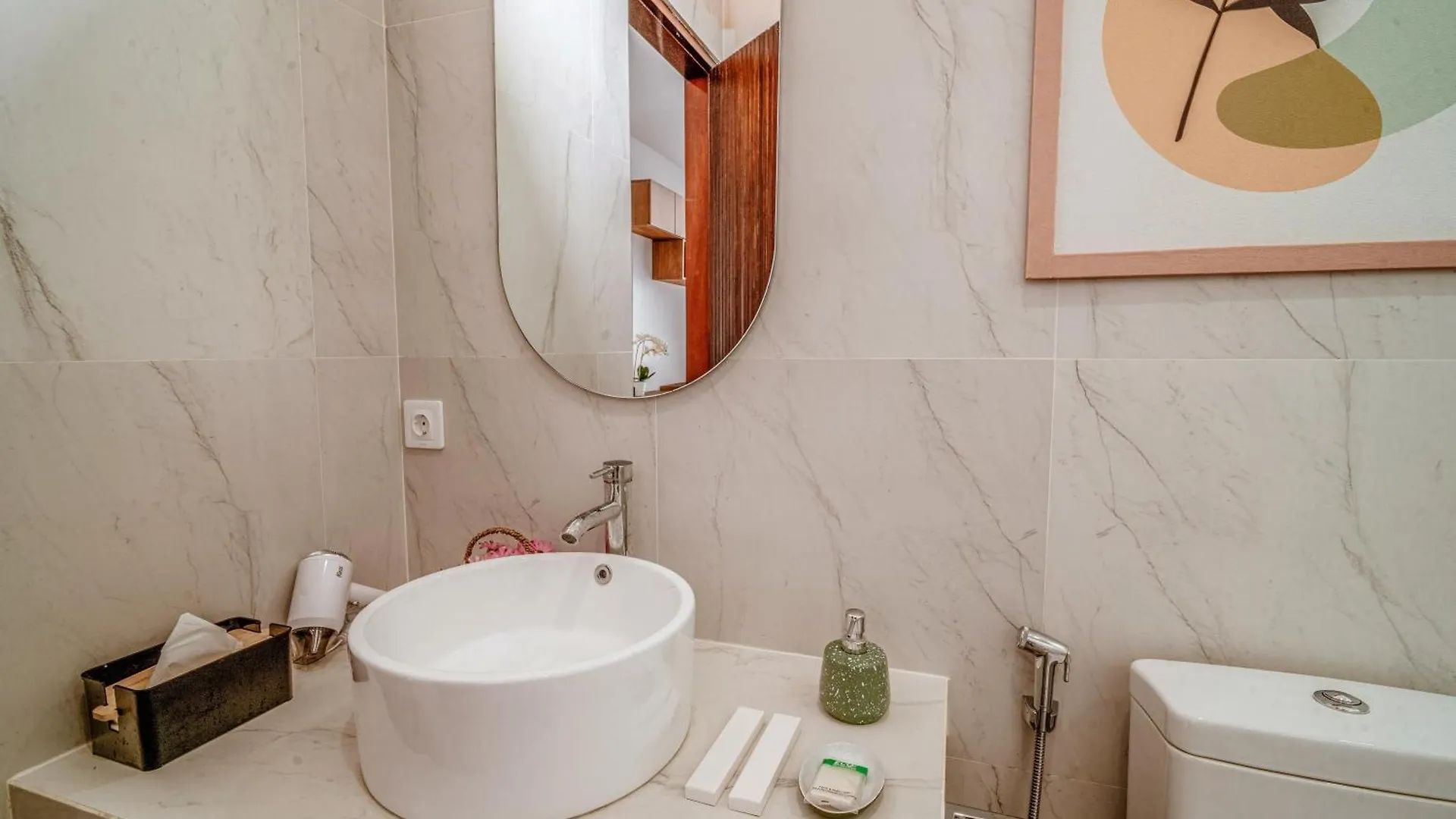 Bali Large 5-Br Private Luxury Dandanku Villa In Seminyak